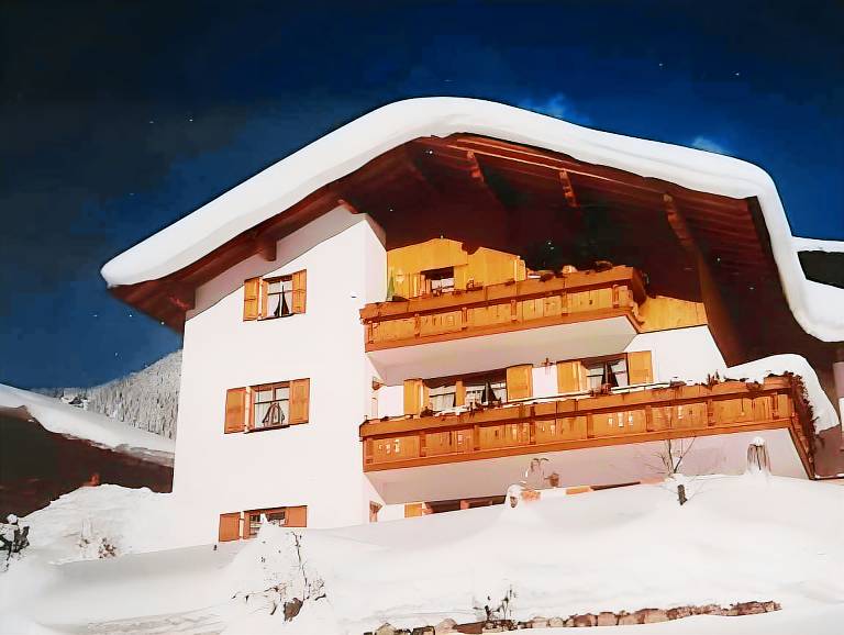 Holiday apartment with yard & patio in Gaschurn