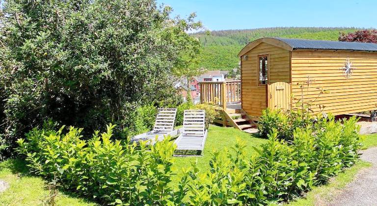 Stylish Shepherds Hut with Amazing Views
