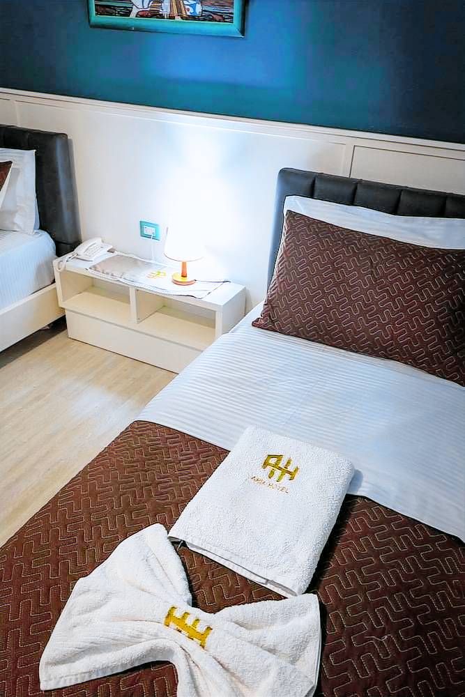 Resort  Tirana