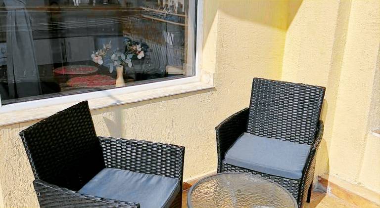 Apartment with patio | Pets are welcome — photo 5
