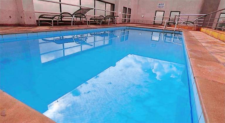 Serviced apartment with yard, pool & patio | Suitable for remote work | Pets are welcome — photo 4