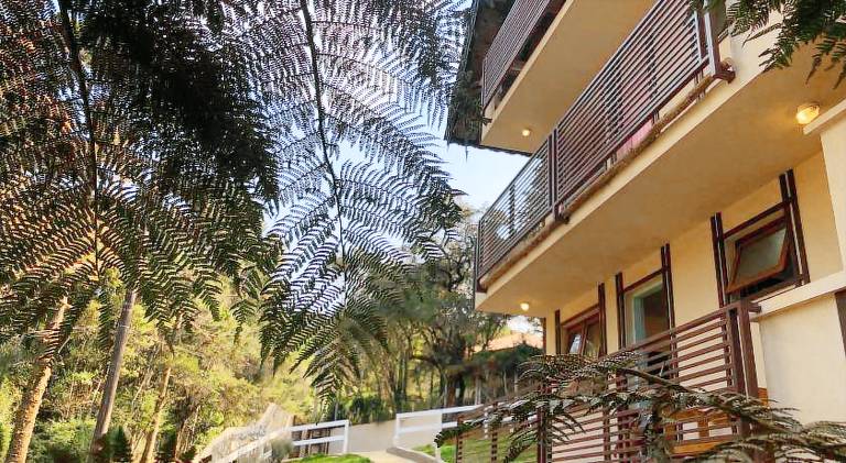 Apartment with garden, terrace & hot tub in Monte Verde
