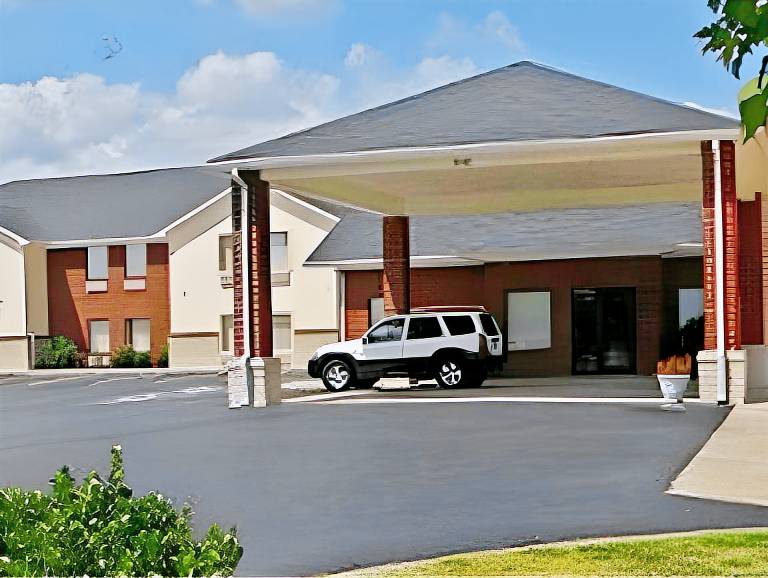 Home Gate Inn & Suites in Southaven, MS