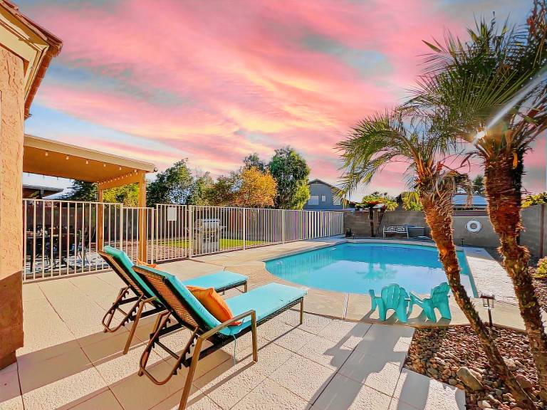 Surprise Pool Home Close to Everything Sleeps 13