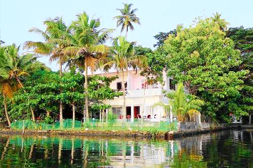 Bed and breakfast Cherthala