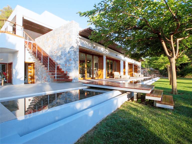 Children-friendly pleasant vacation home with sauna, barbeque & private pool | Good for workation | Dogs allowed in Chania