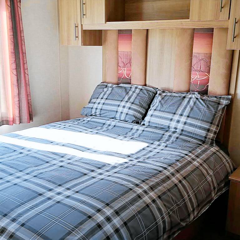 Caravan - Sleeps 6 - Sea Views - Dog Friendly — photo 2