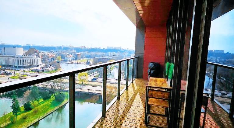 Apartment with patio — photo 4