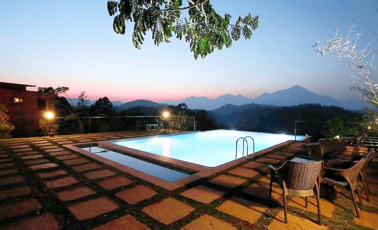 Resort  Padinjarathara
