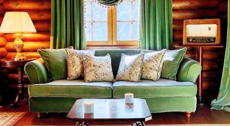 Chalet with yard, patio & sauna in Tripoli