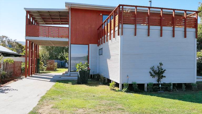 House Apollo Bay