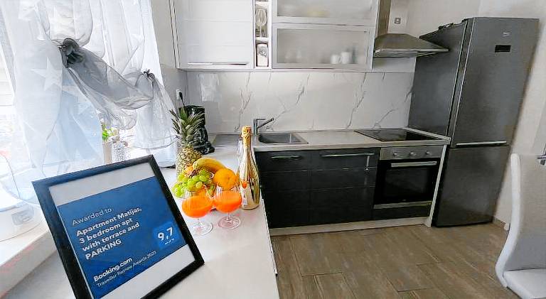 Holiday apartment with patio — photo 5