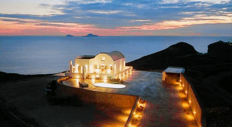 Villa with yard, patio & jacuzzi — photo 5