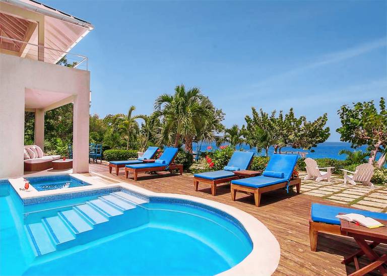 Villa rentals in Negril: Top Offers | HomeToGo