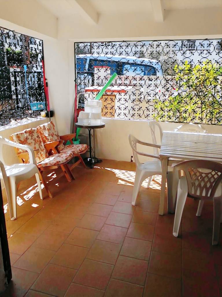 House with pool | Garden view — photo 4