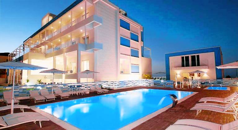 Serviced apartment with pool, yard & terrace | Suitable for remote work — photo 2