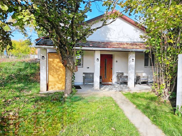 House Enying