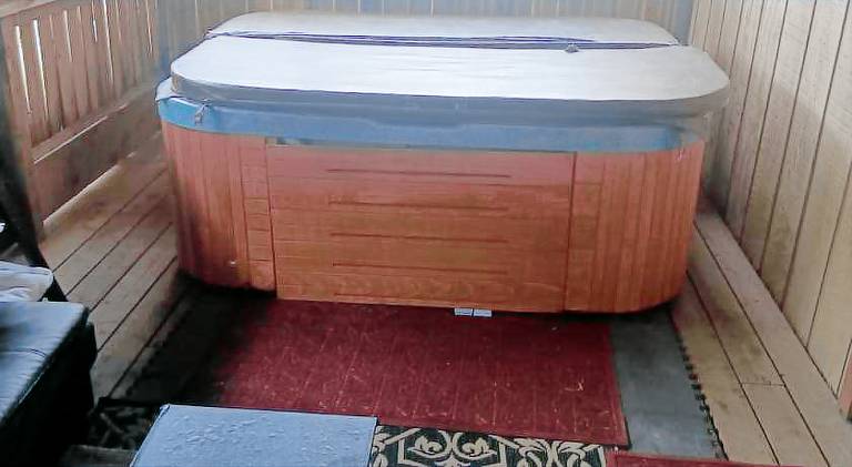 Rental apartment with jacuzzi | Pets are welcome in Anchorage, AK