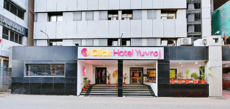Click Hotel Yuvraj