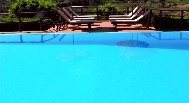 Serviced apartment with terrace, pool & BBQ in Capoliveri