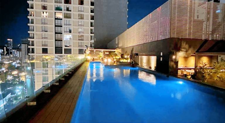 Apartment with pool — photo 4