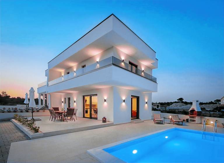 Vila  Raslina