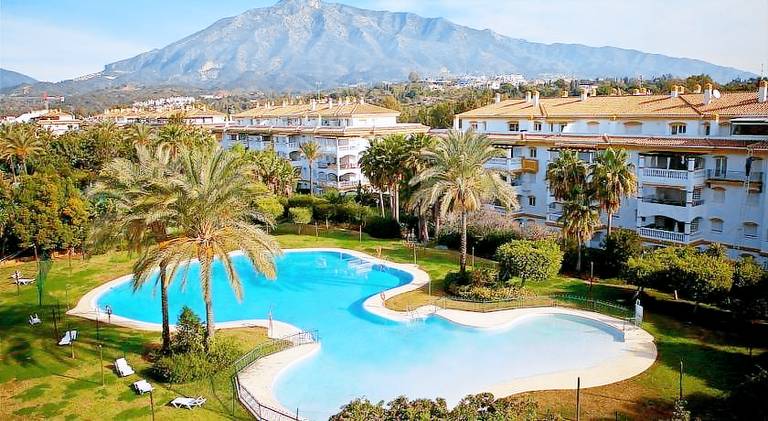Wonderful rental apartment with patio & pool | Pets allowed in Marbella
