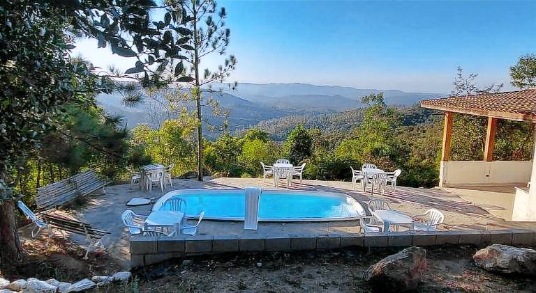 Charming vacation home with pool | Pets are welcome in Mairiporã