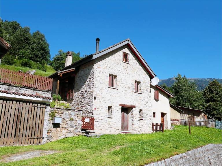 Ferienhaus in Acquarossa, Leontica für max. 6 Personen
