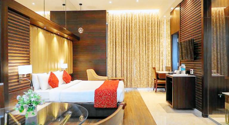 Hotel Gurudev Grand