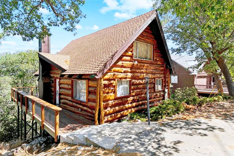 House Crestline