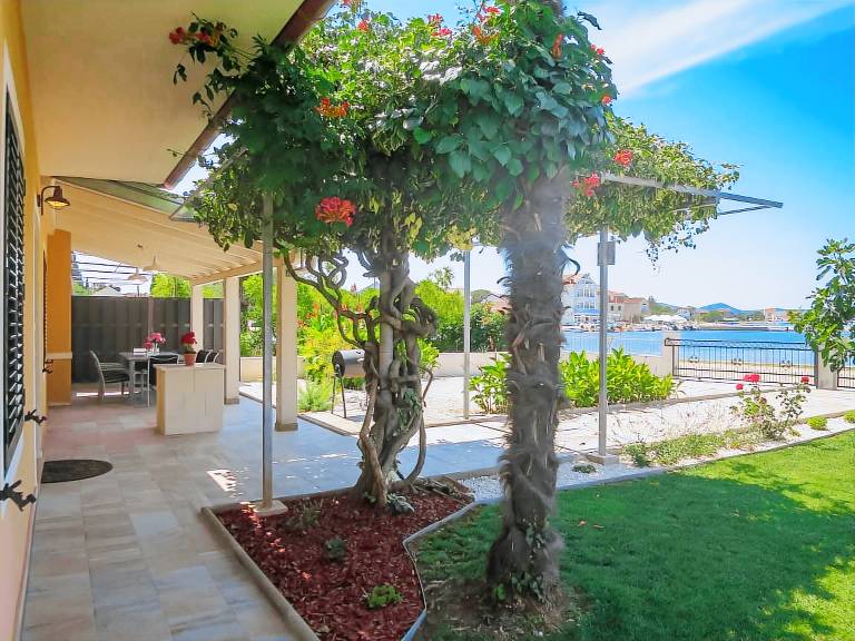 Fully equipped house with garden, patio & barbeque | Sea view | Close to the beach | Pet-friendly — photo 2