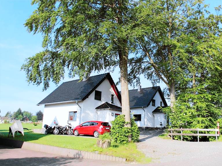 Family-oriented lovely house | Dogs allowed — photo 3