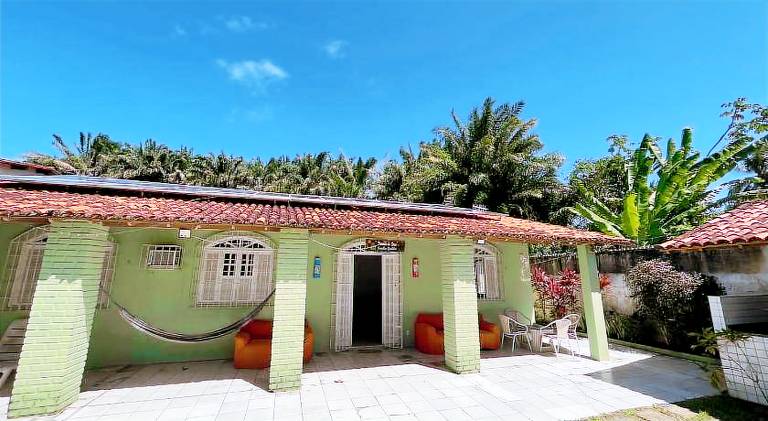 Ample house with yard & pool | Pets are welcome — photo 3
