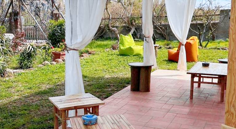Charming serviced apartment with BBQ, terrace & yard | Pets are welcome — photo 2