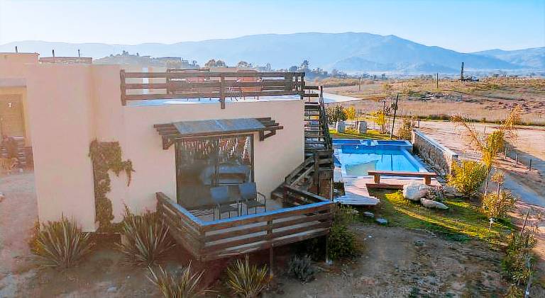 Vacation home with yard, pool & terrace — photo 5