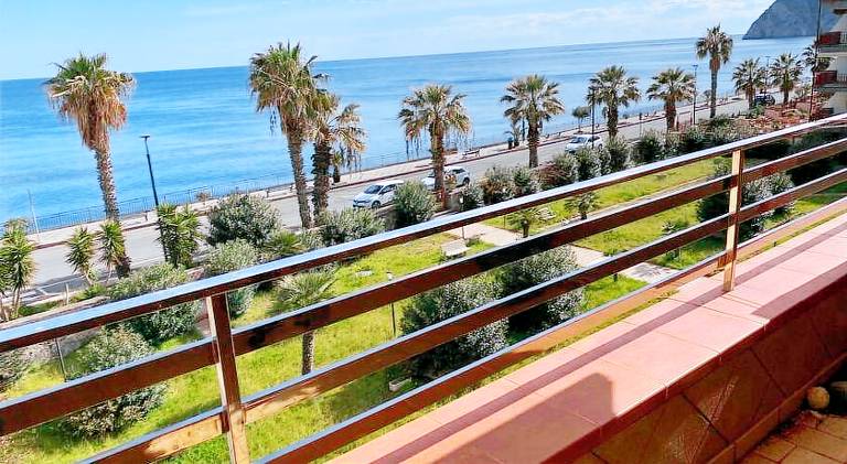 Apartment with 1 room for 4 persons in Letojanni