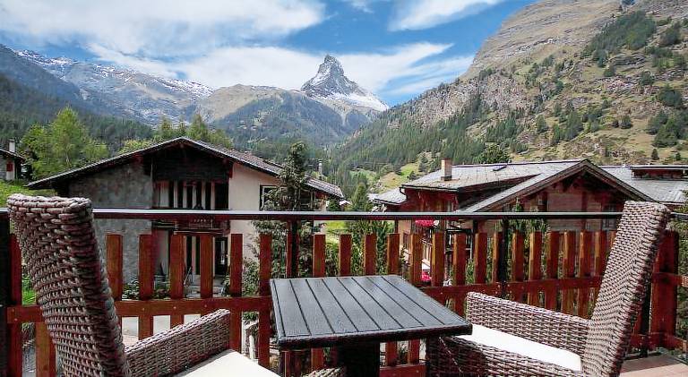 Rental apartment with patio & sauna | Next to the ski | Pets are welcome — photo 4