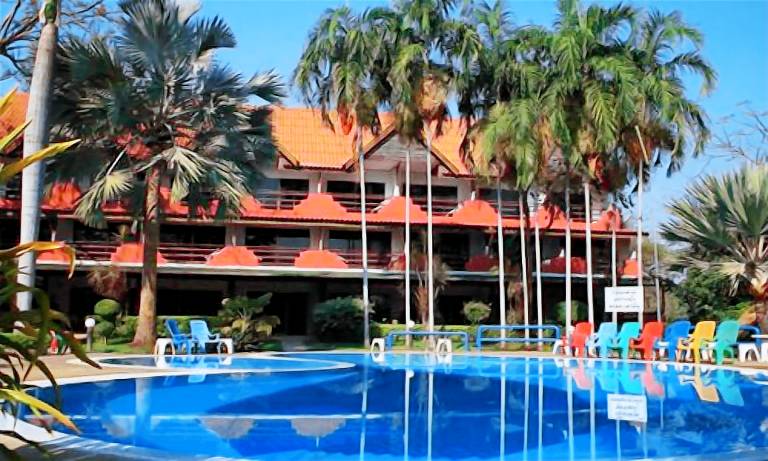 Resort  Ban Tai