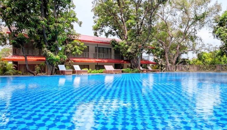 Resort  Karjat