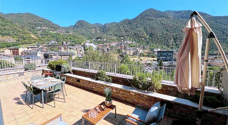 Fully equipped vacation home with terrace & BBQ | Close to the ski | Pet-friendly — photo 3