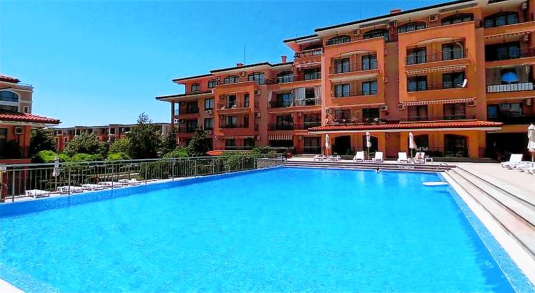 Rental apartment with pool — photo 3
