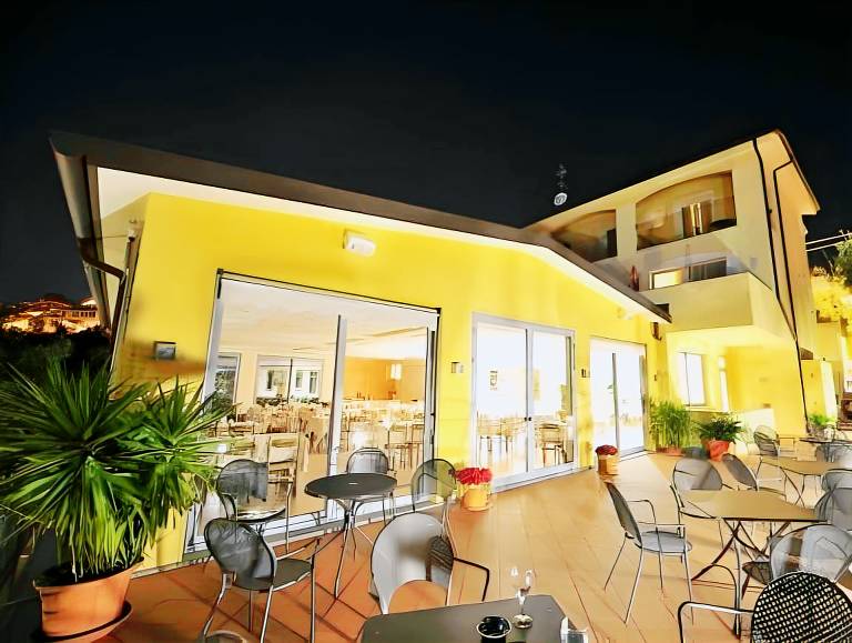 Hotel Liliana Diano Marina in Diano Marina