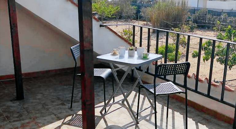 Apartment with patio — photo 5