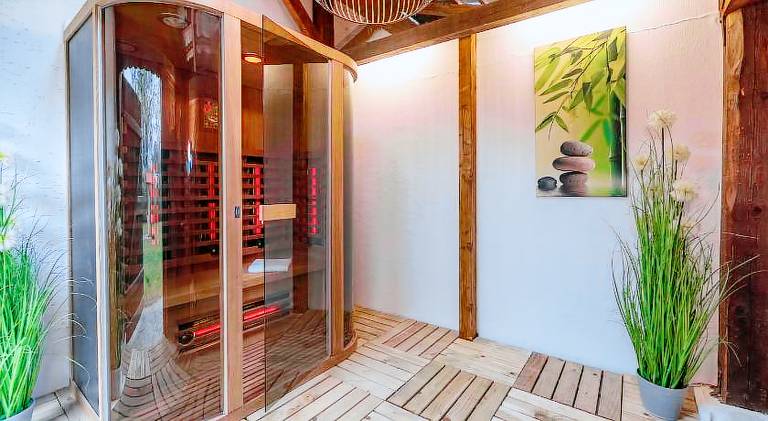 Holiday apartment with garden, patio & sauna — photo 3