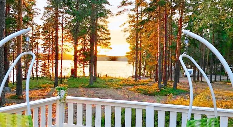 Lodge with grill, sauna & patio — photo 5