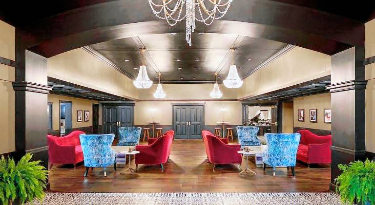 The Highlander Hotel Iowa City, an Ascend Collection Hotel — photo 2