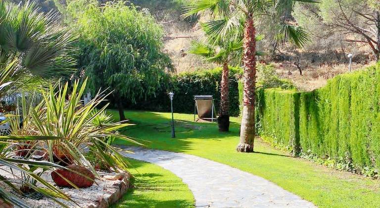 Fully equipped house with barbeque, terrace & yard | Perfect for remote work | Pets allowed in Córdoba