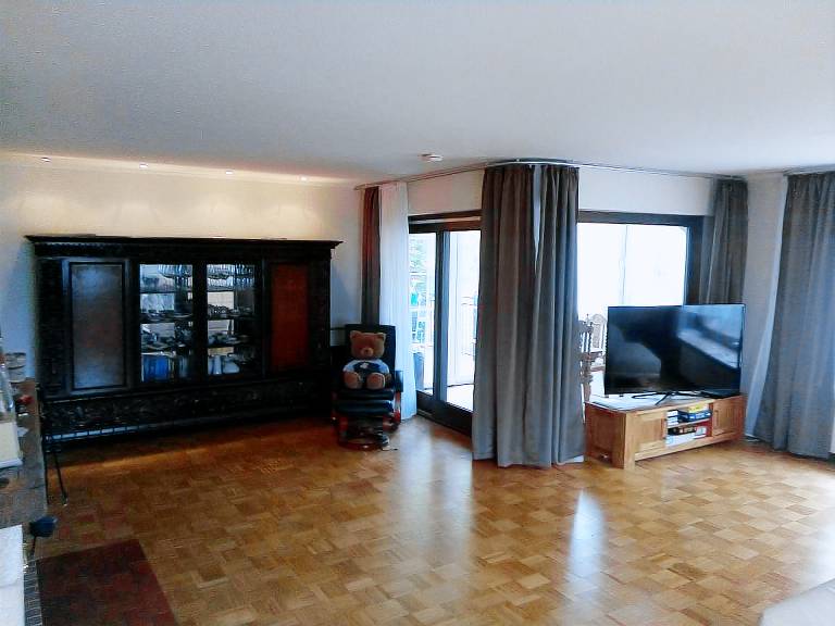 Holiday apartment with barbecue & yard — photo 4
