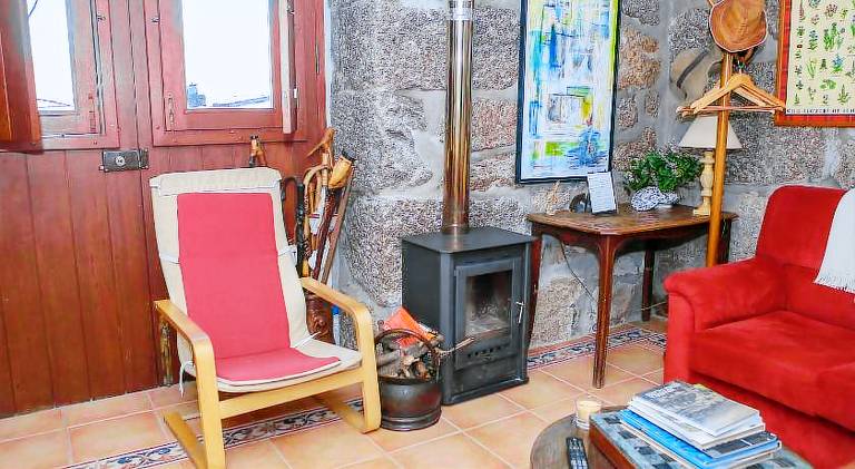 Fully equipped charming house with garden, BBQ & patio | Dogs allowed — photo 2